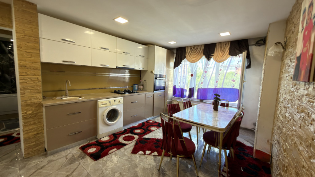 Apartament 2 camere, decomandat, modern – preț excelent!