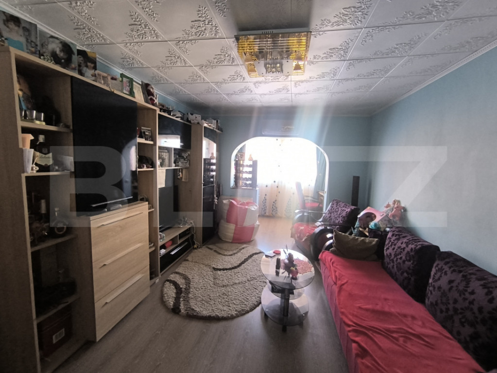 Apartament 3 camere, decomandat - Feldioara