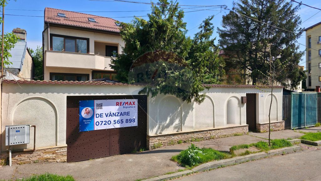 Vilă individuală de vânzare – zona Lacul Morii