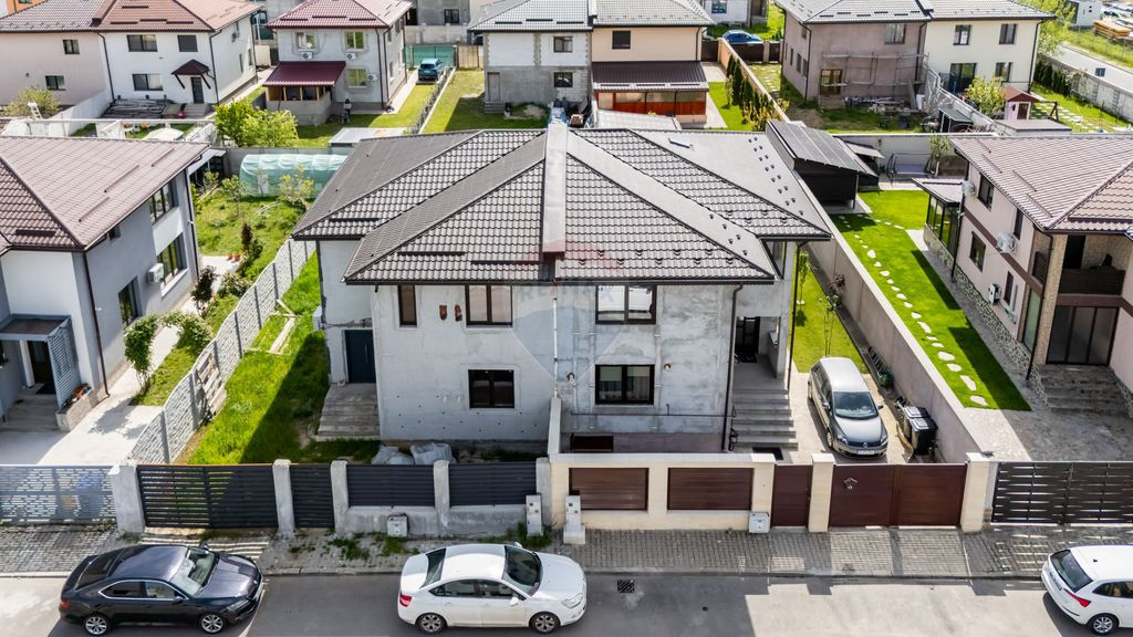 Casa duplex de vanzare Chitila 5 camere / teren 348 mp