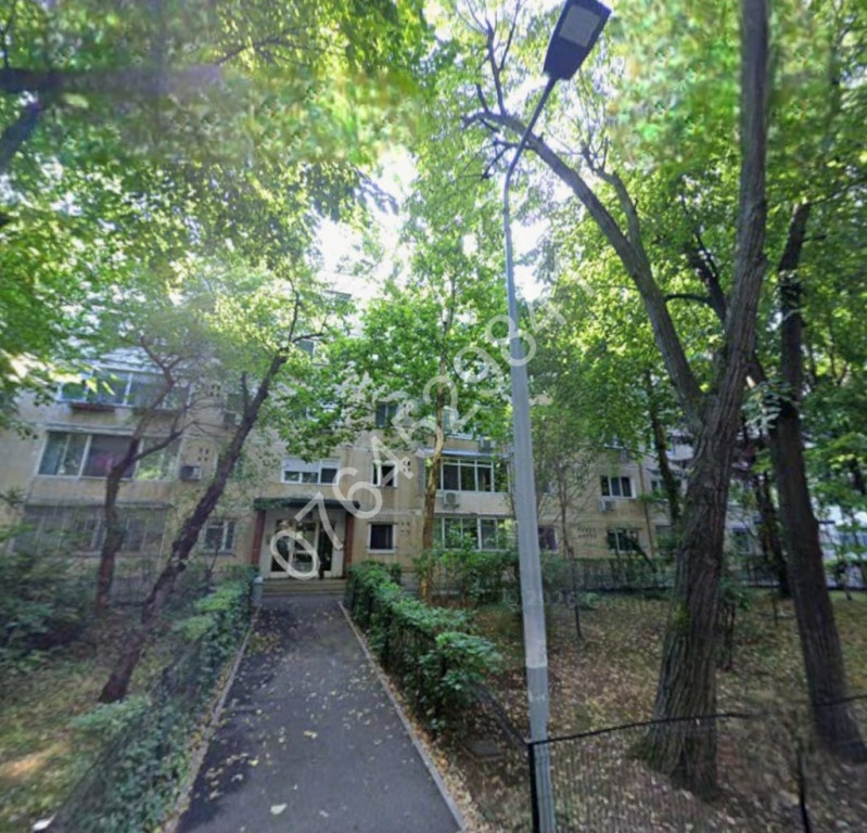 Vând apartament 4 camere zona Berceni-Grand Arena, Str. Dorohoi.