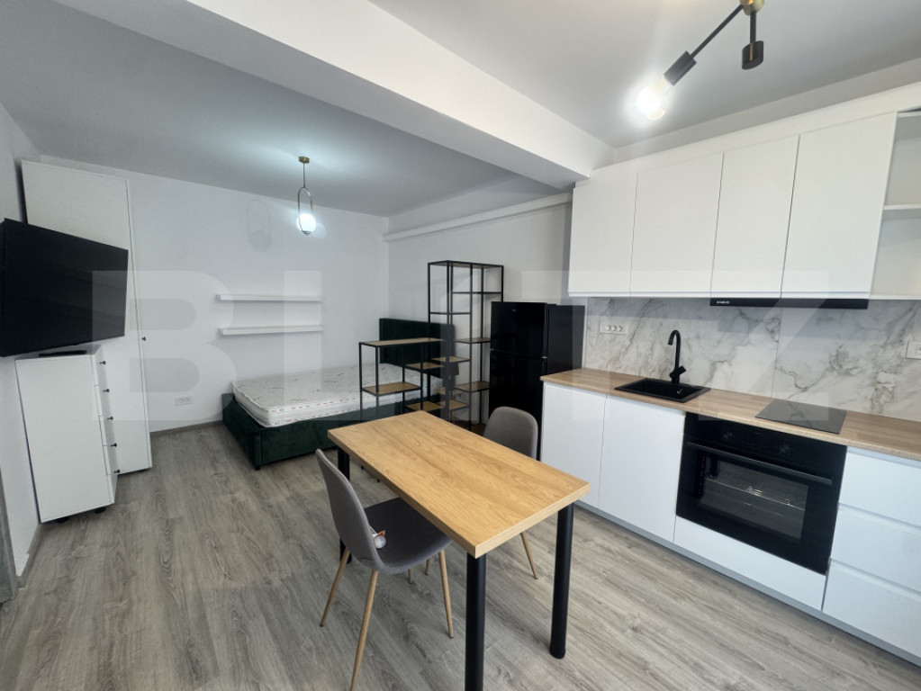 Garsonieră de închiriat în bloc nou