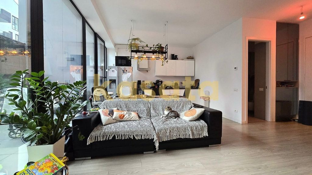3 camere cu terasa | WIN Herastrau | Vest