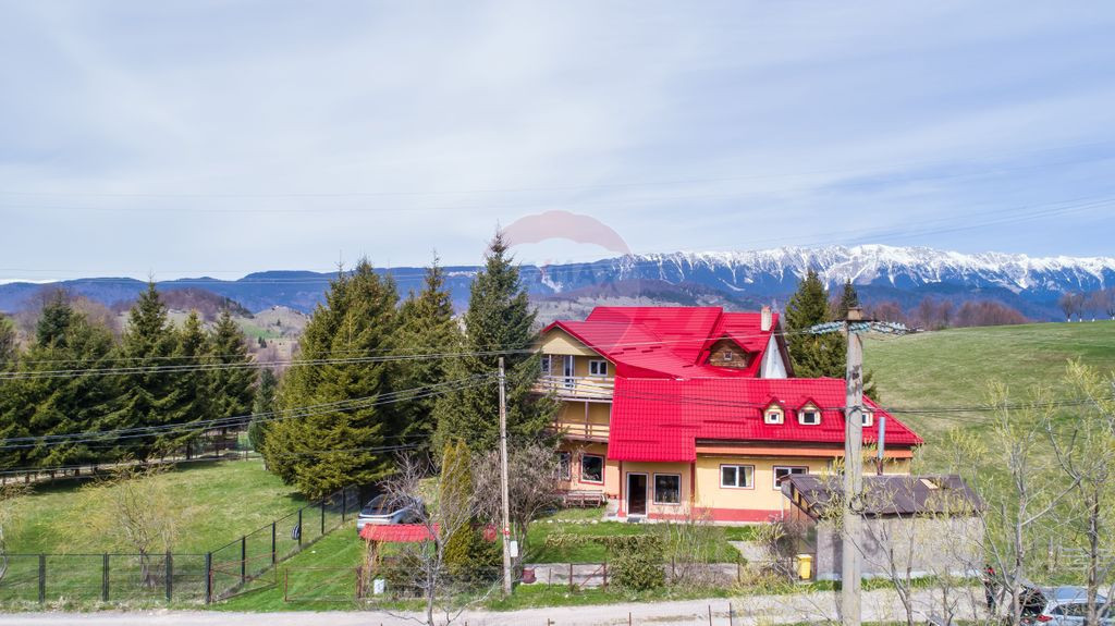 Comision 0% | Pensiune/Vilă 11 camere în Fundata