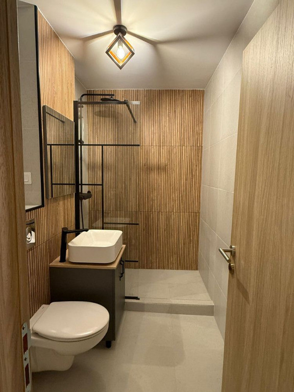 Tur 3D! Rezidenta luminoasa, cu 25mp gradina privata, Tracto