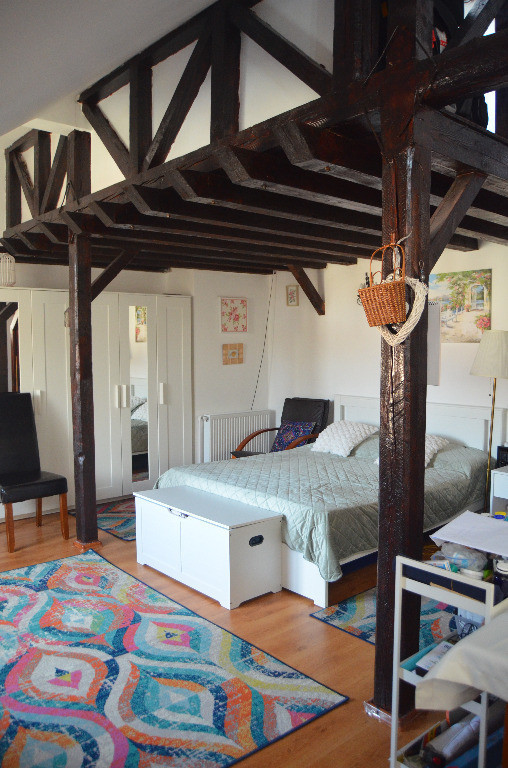 Apartament cu doua camere situat central in Busteni