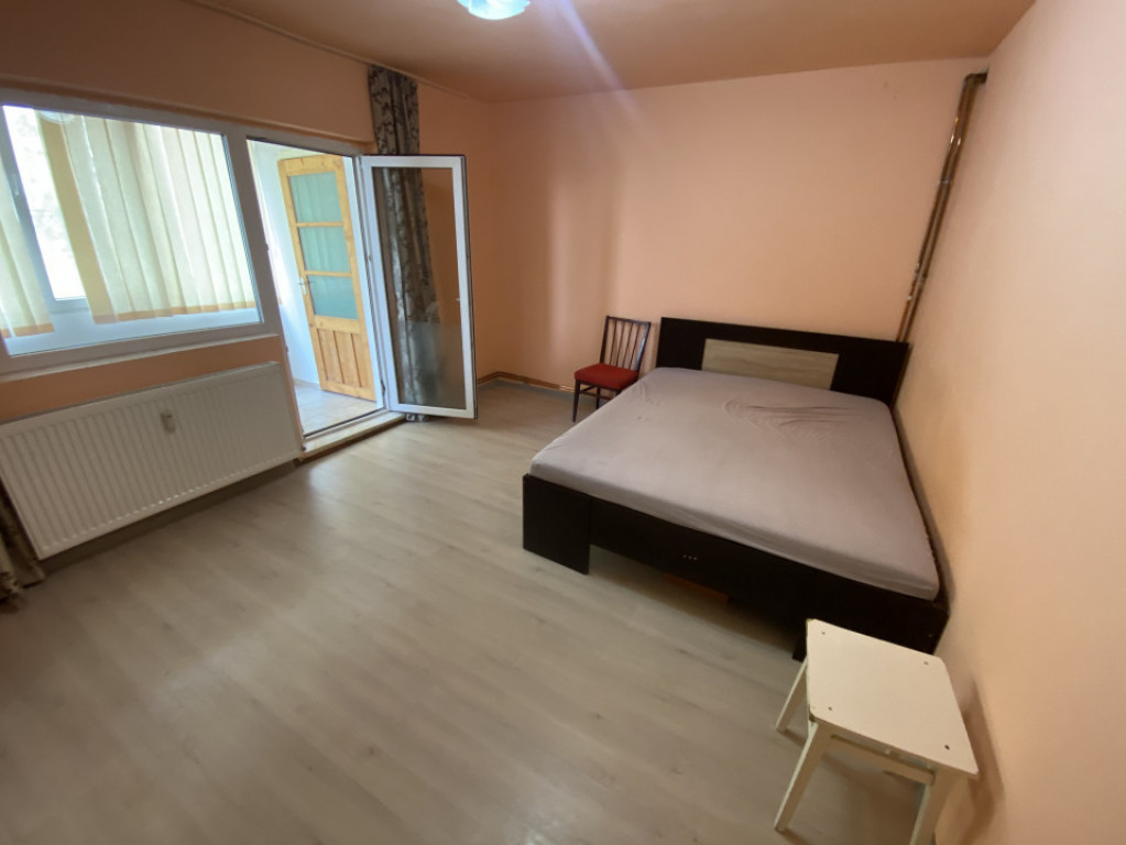 Apartament cu o camera decomandat Calea Lipovei