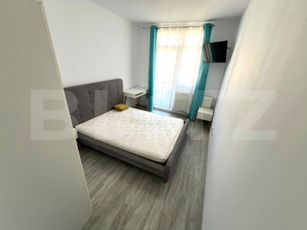 Apartament 3 camere decomandat, 62 mp, 2 bai, parcare, strad