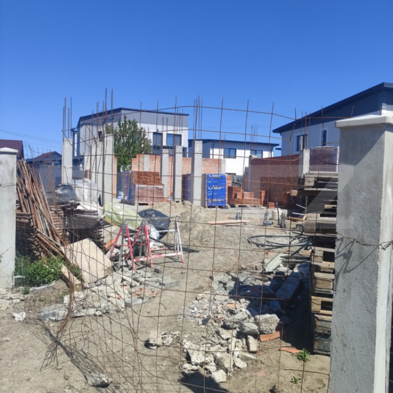 Proprietate premium cu casă in constie | Zonă Valea Lupulu
