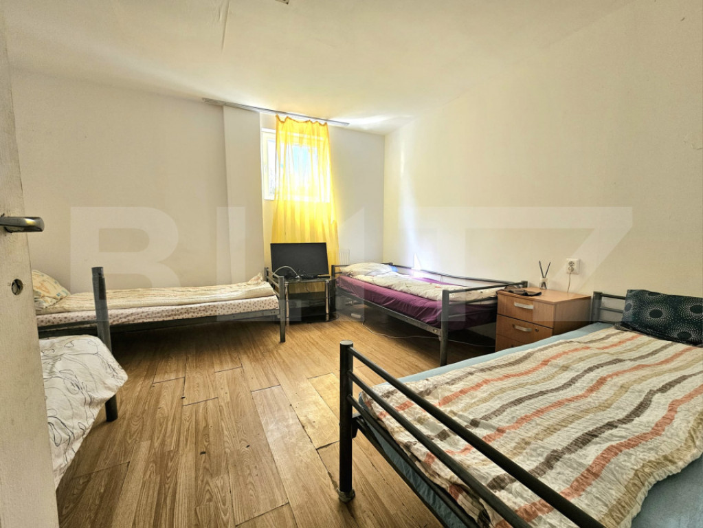 Casa 12 camere, cazare