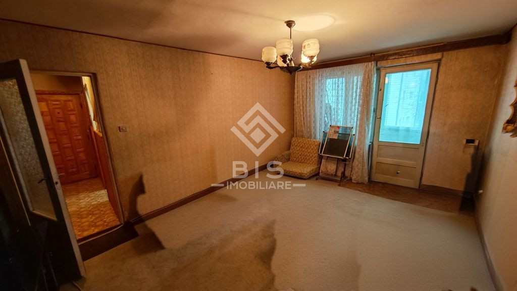 Apartament 4 camere etaj 2