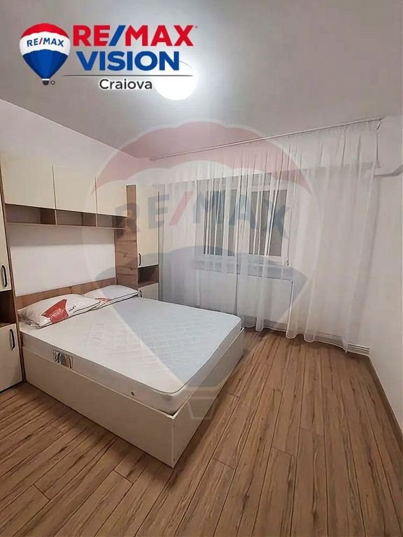 Apartament cu 2 camere de închiriat în zona George Enescu