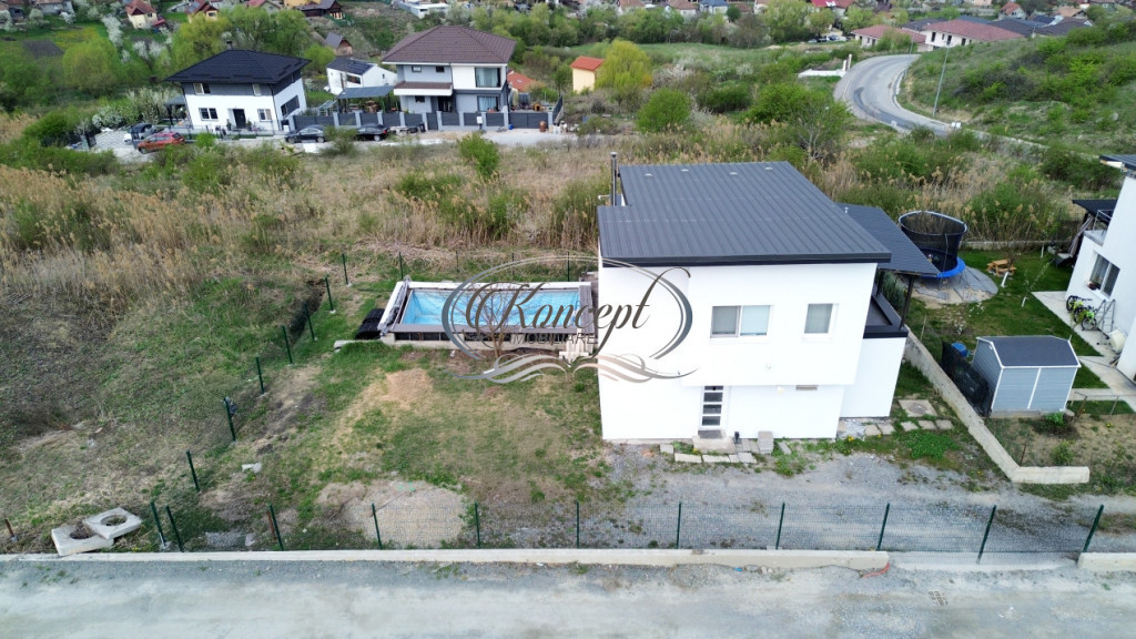 Casa individuala in Dezmir cu panorama spre aeroport