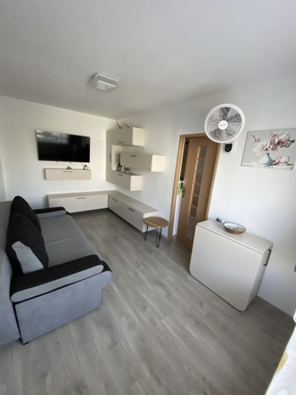 Apartament 40 mp, complet utilat, renovat – zona Bd. Bucur