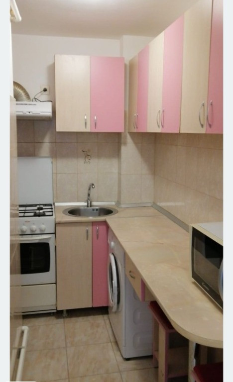 Apartament 1 camera Radu Negru etaj 3.