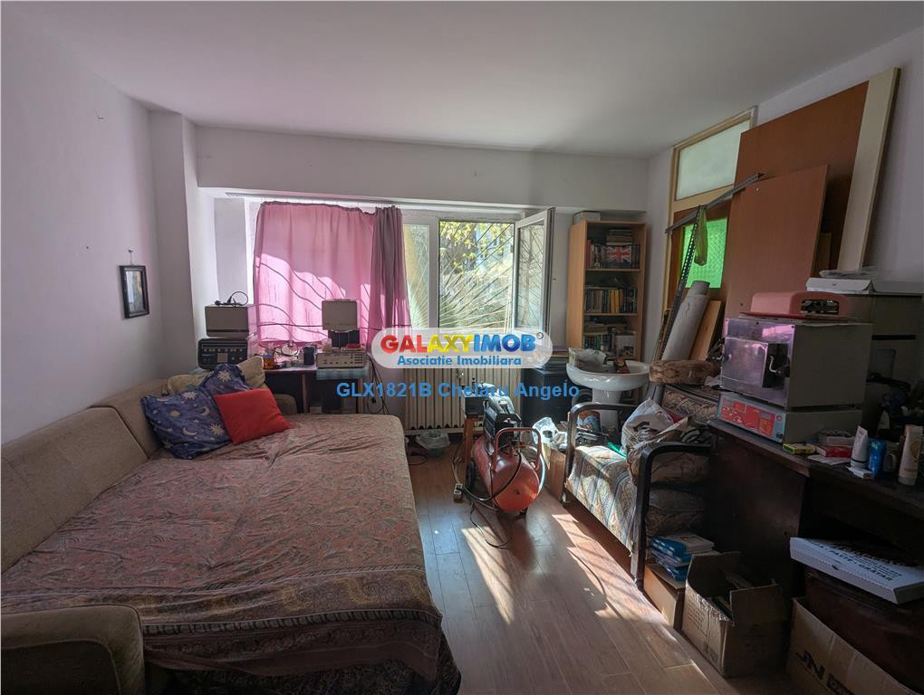 Bdul Lacul Tei, garsoniera 40 mp, decomandat, parter, an 198