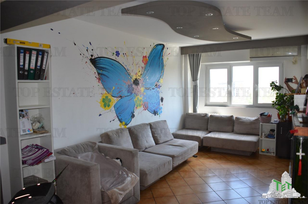 Apartament fabulos din 1984 cu 4 camere, 2 bai si 2 balcoane