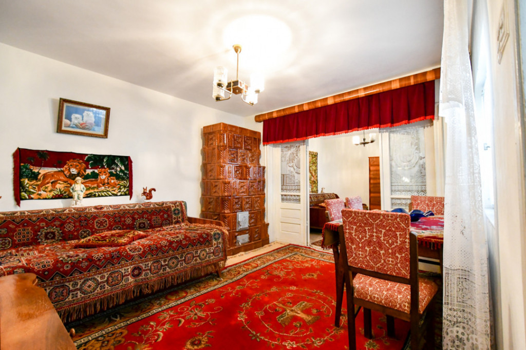 KM 5 casa 4 camere 79mp+garaj-teren 260mp