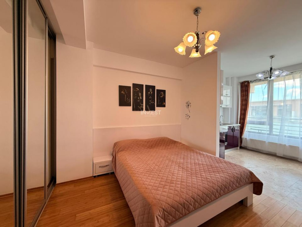 AP. 1 CAMERA COPOU-STADION