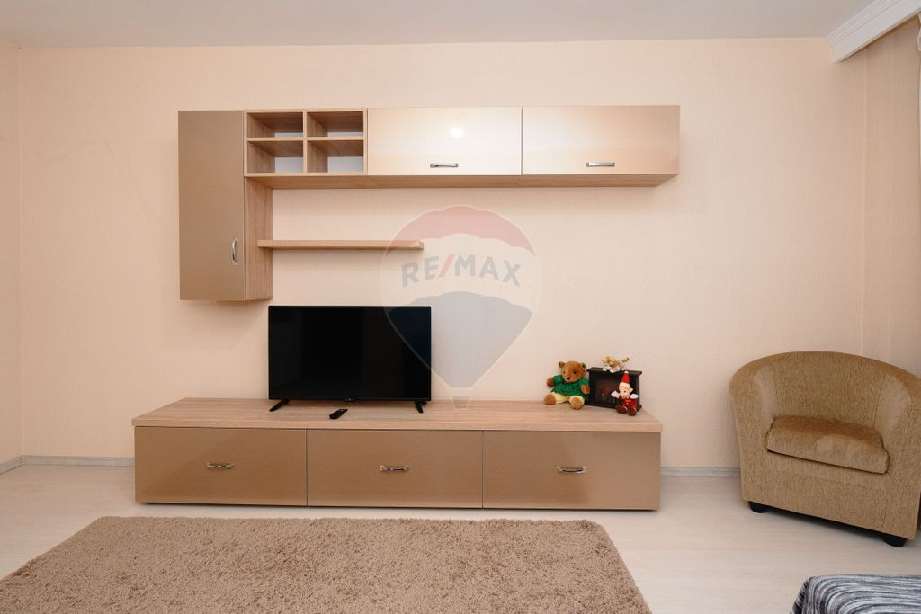 Apartament de închiriat, 2 camere- Zona Craiovei, Pitești