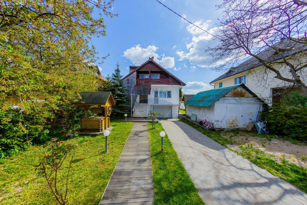 Casă spațioasă cu 1133 mp teren –Satu Nou de Jos, la...