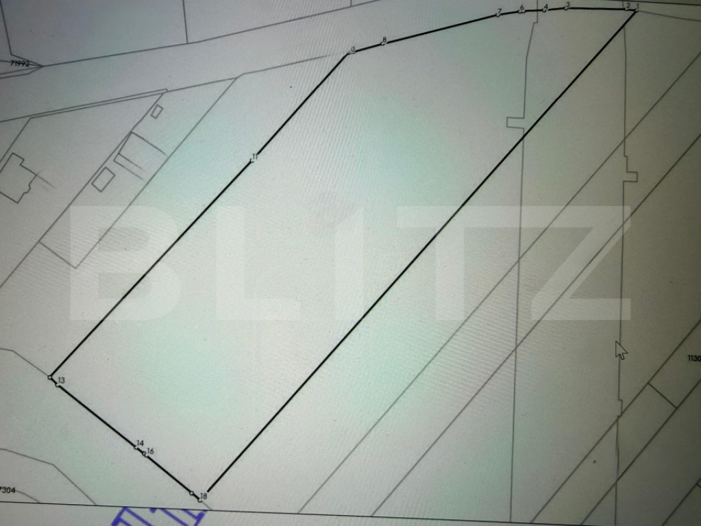 Teren intravilan 11.500 mp | La asfalt | Zonă bună | Oport