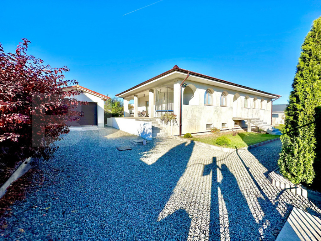 Casă elegantă, design mediteranean, demisol + parter, gara