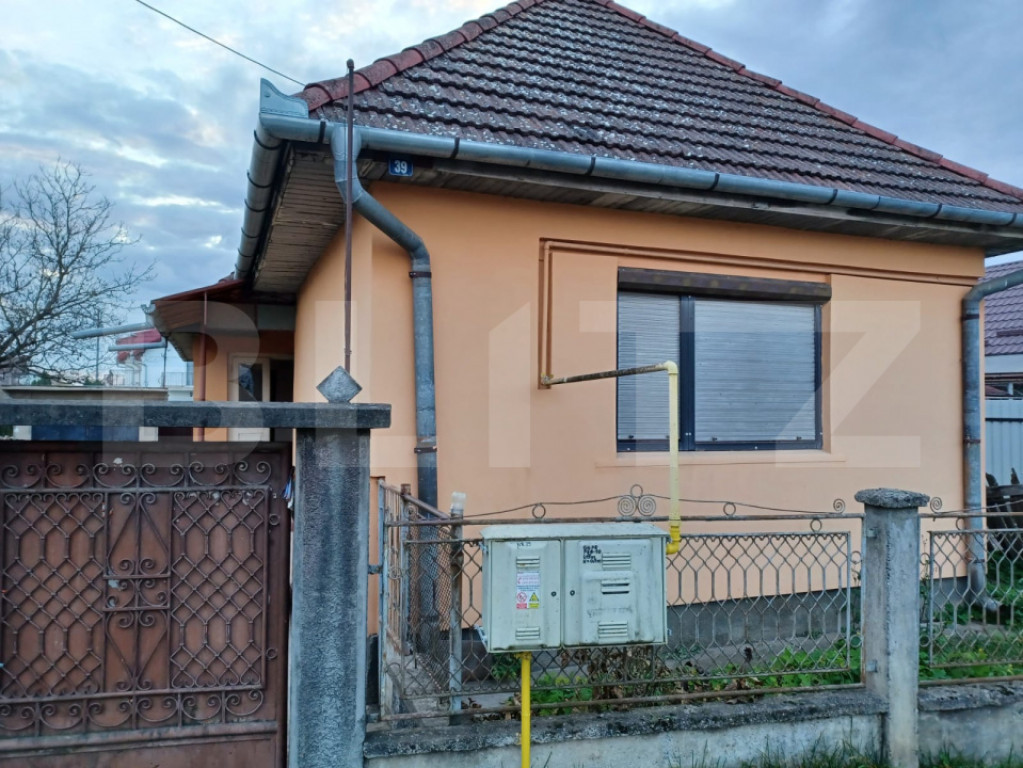 Casa cu 4 camere, 170 mp, Santana de Mures