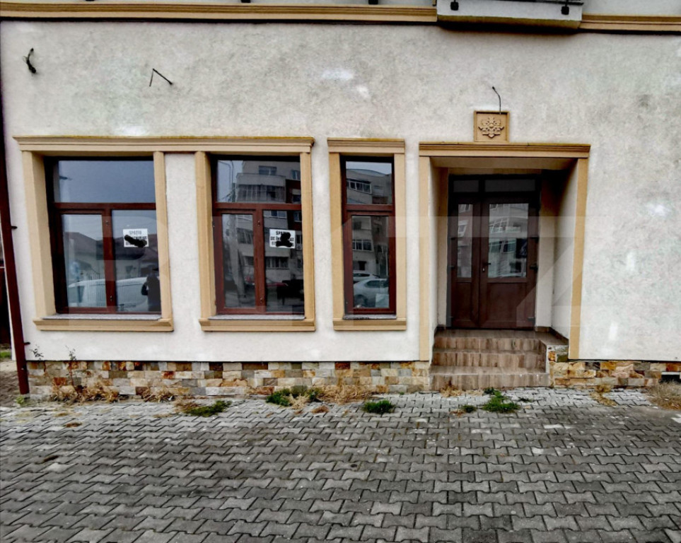 Spatiu de 65 mp, vitrina, zona Ultracentrala, vad si flux in