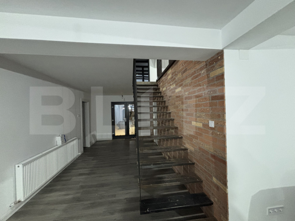 Casa de vanzare, cu 3 camere