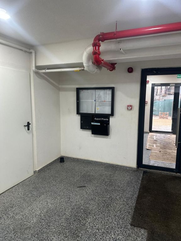 Garsoniera de inchiriat la 7 minute de metrou Berceni
