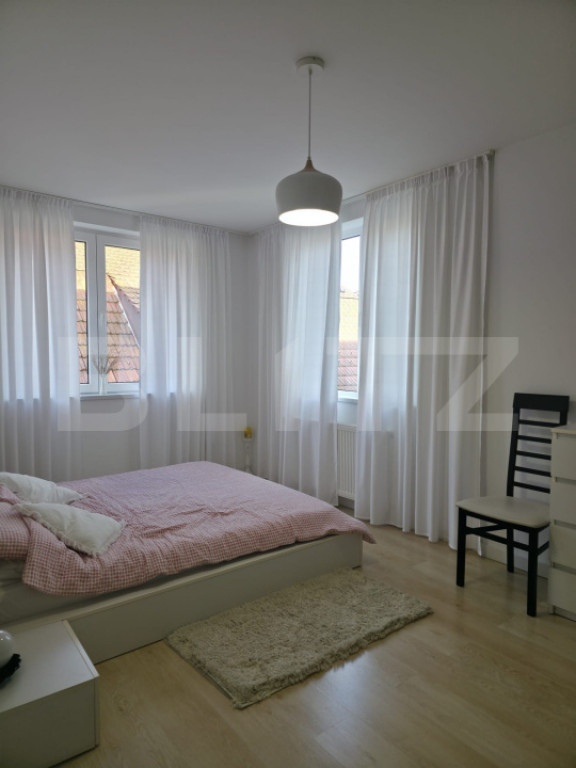 Apartament 2 camere, 64 mp, parcare, zona Vivo