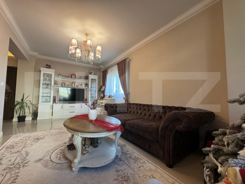 Apartament 3 camere, 71,2 mp utili, zona Burdujeni, Suceava