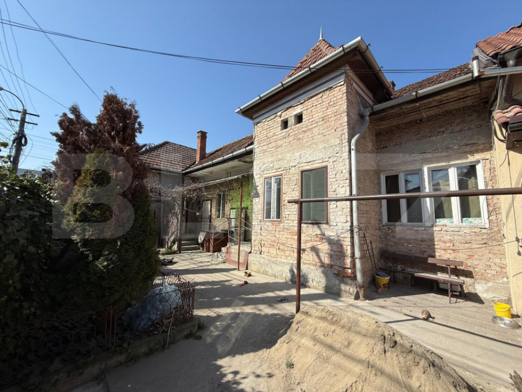 Proprietate de vanzare, 157 mp, 278 mp teren, zona Semi-cent
