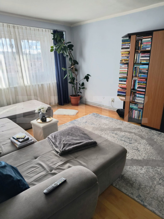 APARTAMENT CU 3 CAMERE, ETAJ 6, LIFT, IN CENTRUL ORASULUI