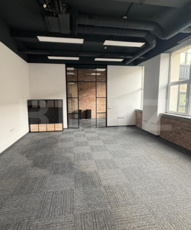 Birou modern 100 mp, clădire clasa A, cu facilități premi