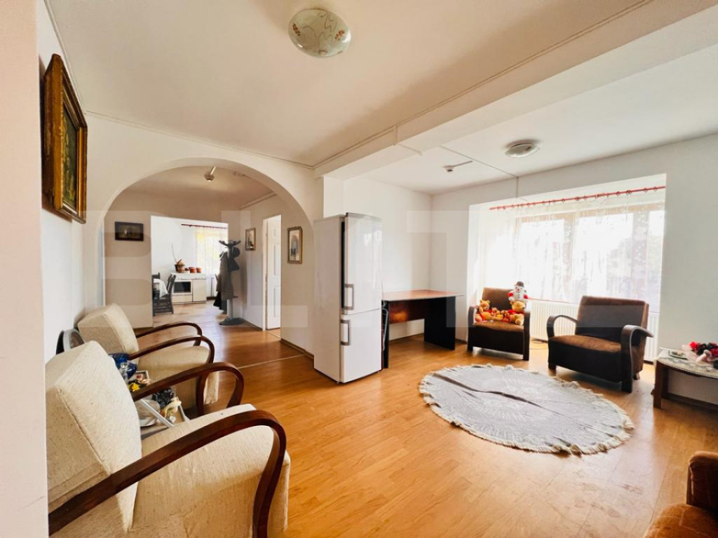 Proprietate 10 camere pentru investitie, teren 800 mp, Comun