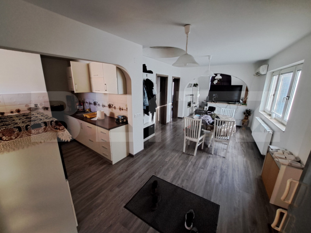 Afacere și casa de vânzare ,228 mp, zonă Semicentrală