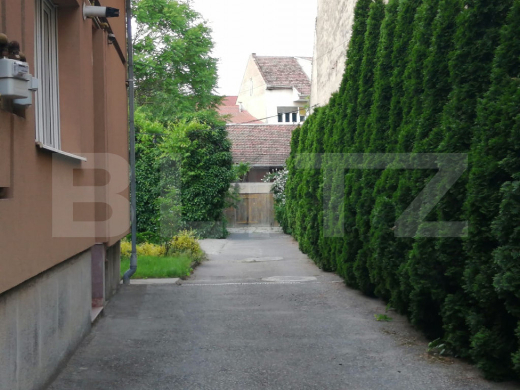 Casa de vanzare, 241.20 mp, zona Centrală