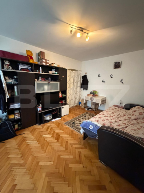 Apartament cu 3 camere, 55 mp, parter, zona George Enescu