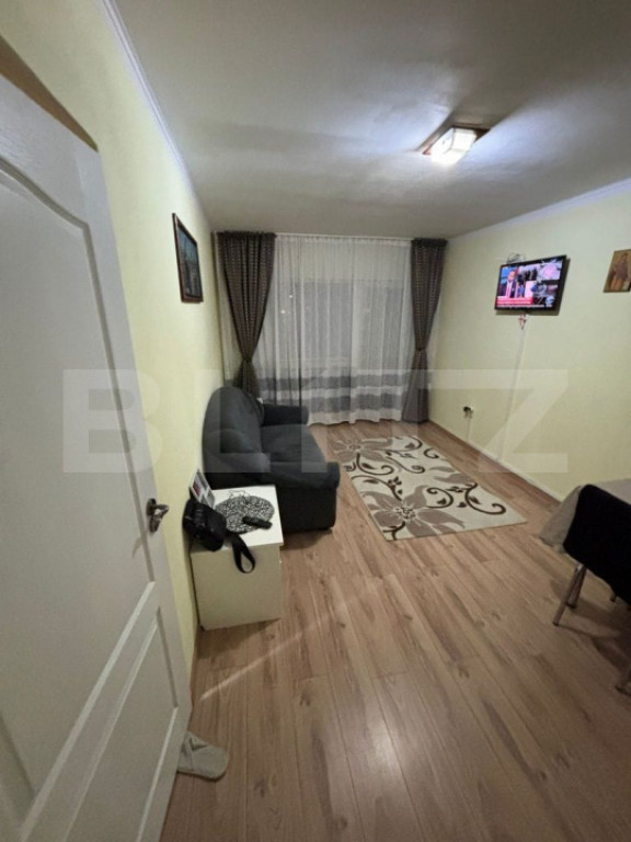 Apartament de vânzare – 2 camere, etaj 1, zona Independen