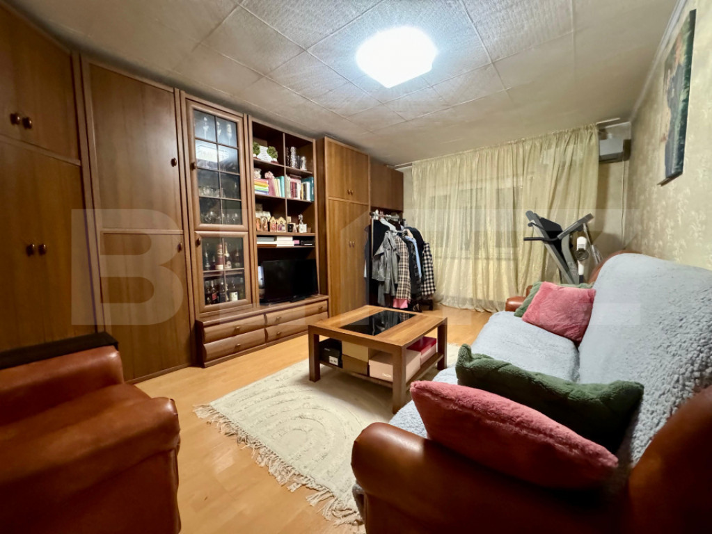 Apartament 2 camere decomandat, parter înalt - zona Rogeriu