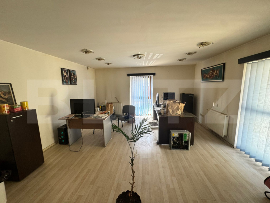 Apartament versatil: locuință sau birou, pe 2 niveluri, 72