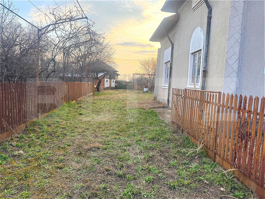 Casă pe Teren Generos 3.920 mp | Stil Brâncovenesc | Poten