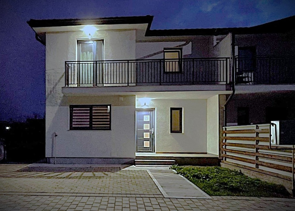 Vila Tip Duplex de Inchiriat in Ipotesti