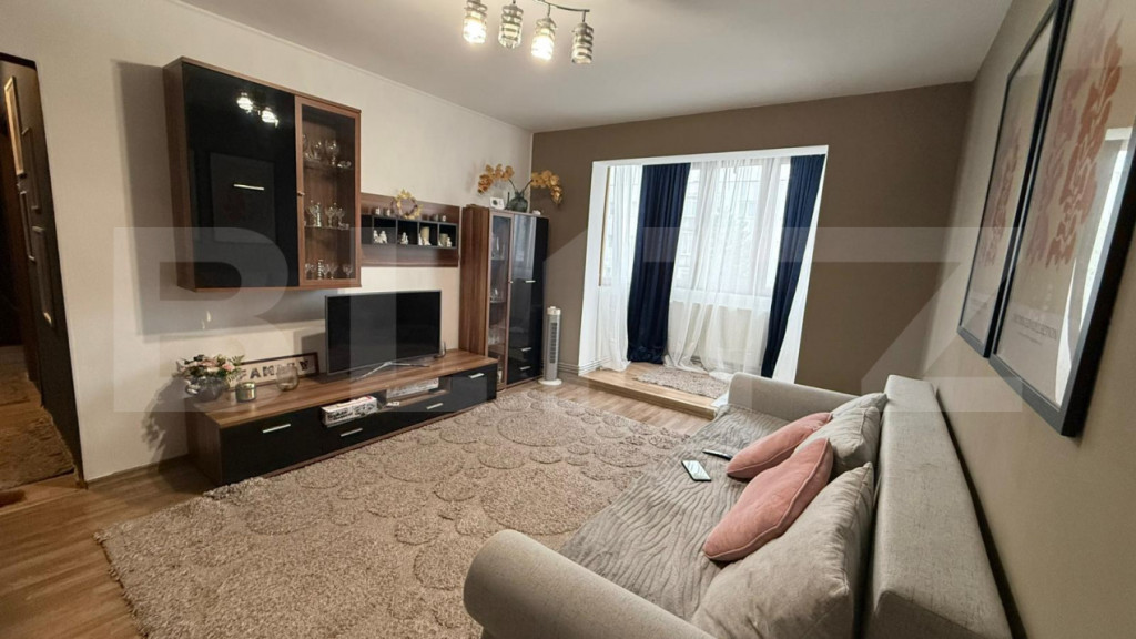 Oportunitate! 3 camere mobilat/utilat complet + 2 parcări,