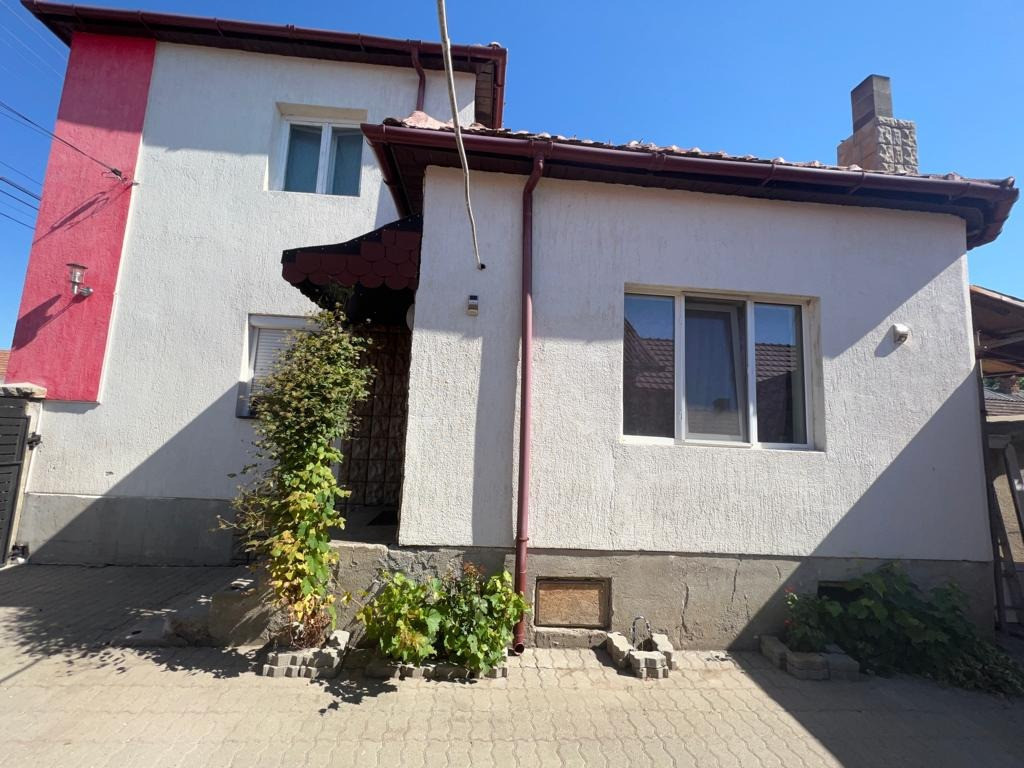 Casa din caramida in Macea - ID : RH-37627-property