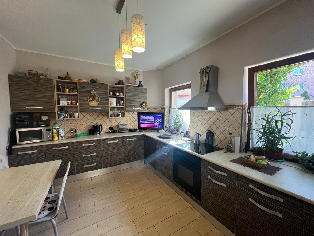 Casa 3 camere zona Ultracentrala - ID : RH-39978-property