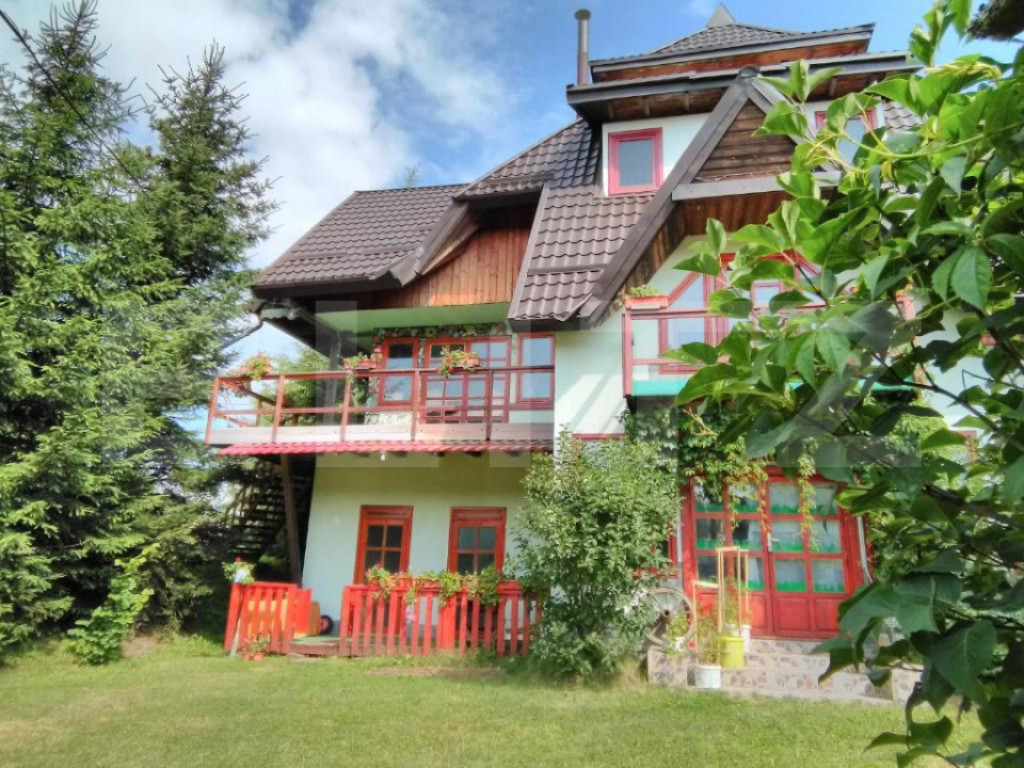 Cabana Poiana Stampei + 3 căsuțe A frame + 6060 mp teren i