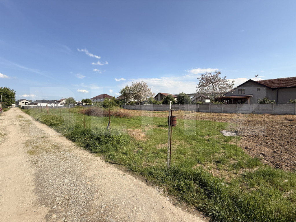 Parcelă intravilan de 452 mp, front 20 m, Balta Verde